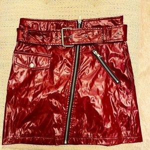 Forever 21 Faux leather mini skirt with belt. US Size S